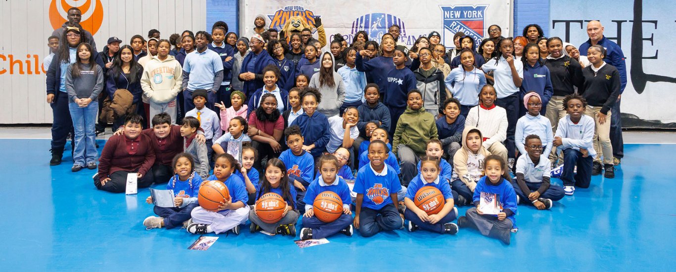 Kids with basketballls