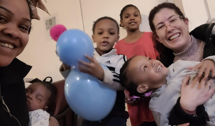 Lida Sifalakis and Elyse with children