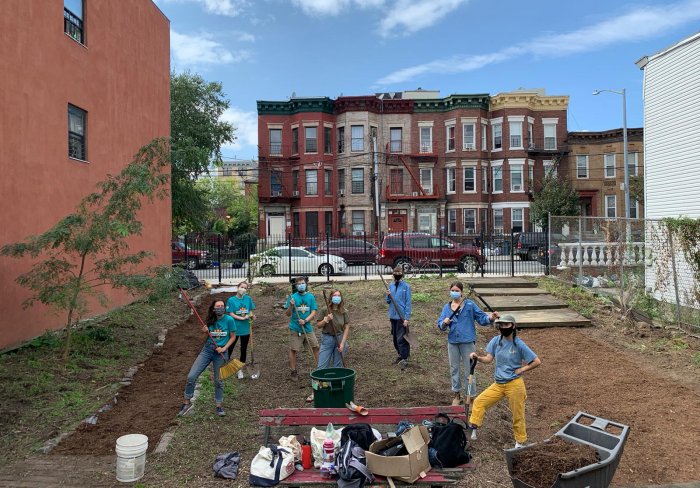 FoodCorps Volunteers