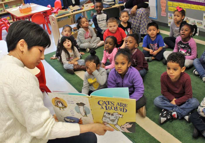 Reading on the Rug with Misa Saburi 