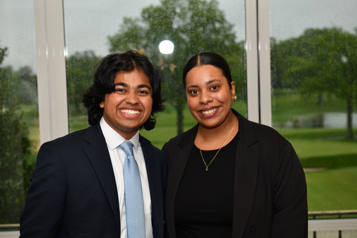 Mahmodol Mojumder, Sally Abreu